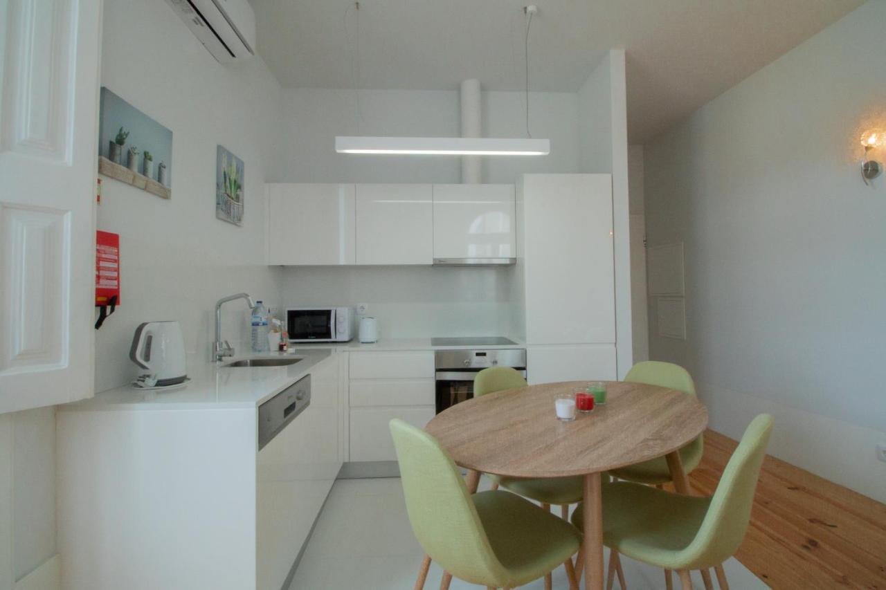 Passeio Da Avenida - Central Avenue Apartment With Elevator فيانا دو كاستيلو المظهر الخارجي الصورة
